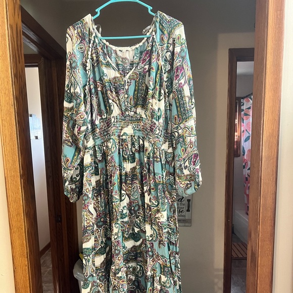 Dress - Picture 1 of 1